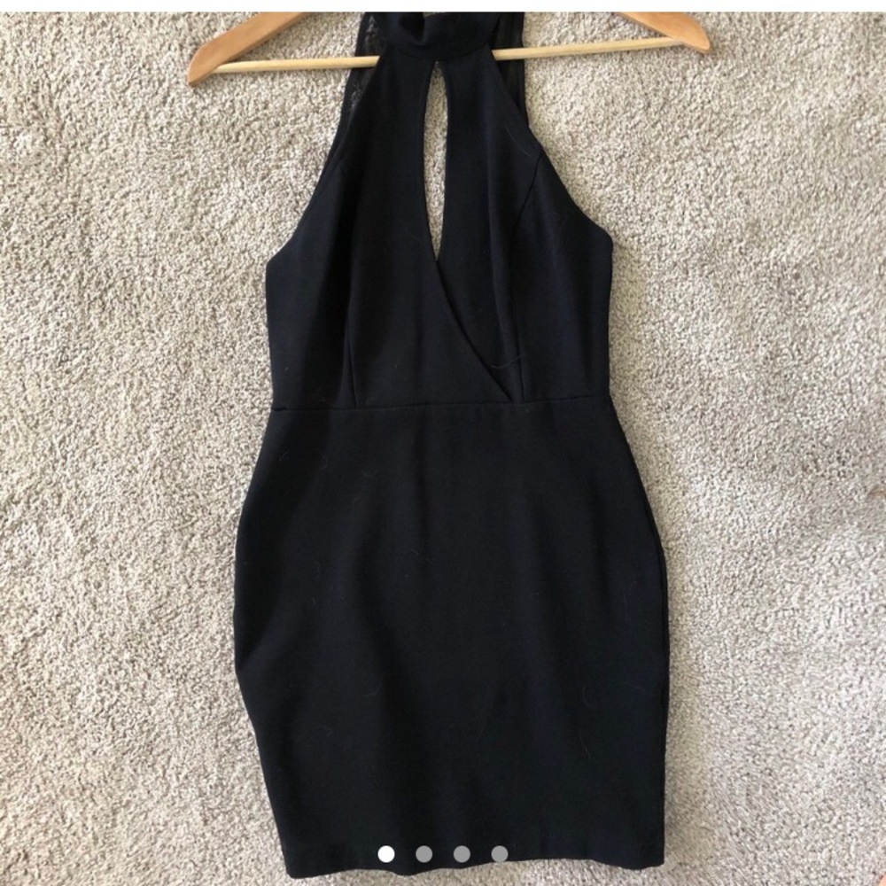 Black keyhole dress